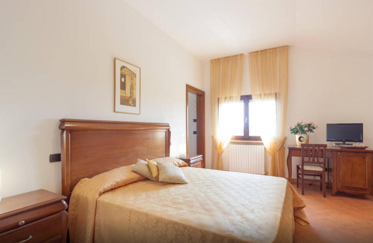 Cascina Tabachera X10 Country House Sirmione Garda Lake Pozzolengo Rum bild